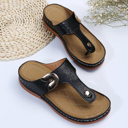 Sommar Nya Kvinnors Metall Dekor Feature Mönster Wedge Flip-Flops