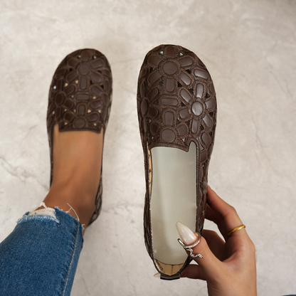 Platta andningsaktiva slip-on-loafers för kvinnor