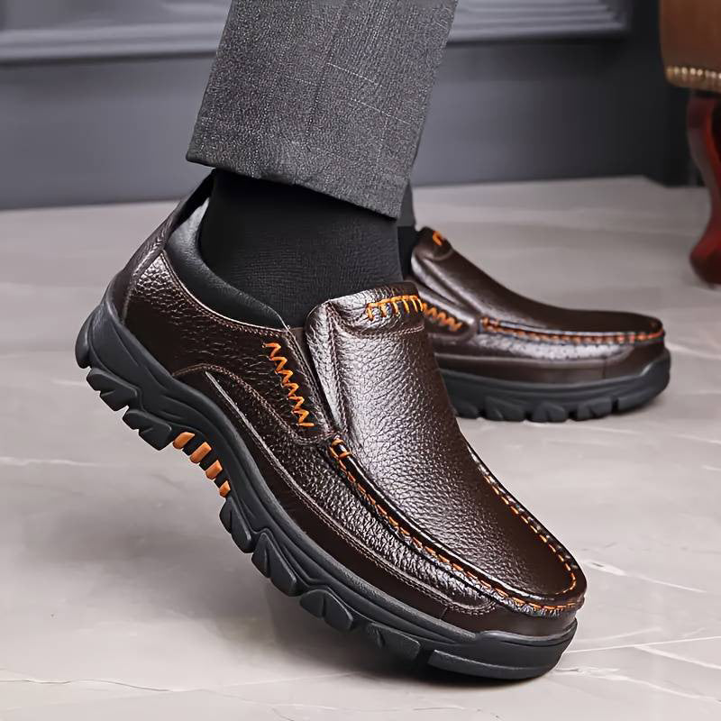 👞 60% RABATT! ✨ Lätta Halkfria Andningsbara Retro Affärsskor för Män – Bekväma, Tidlös design & Perfekta för kontoret 🚶