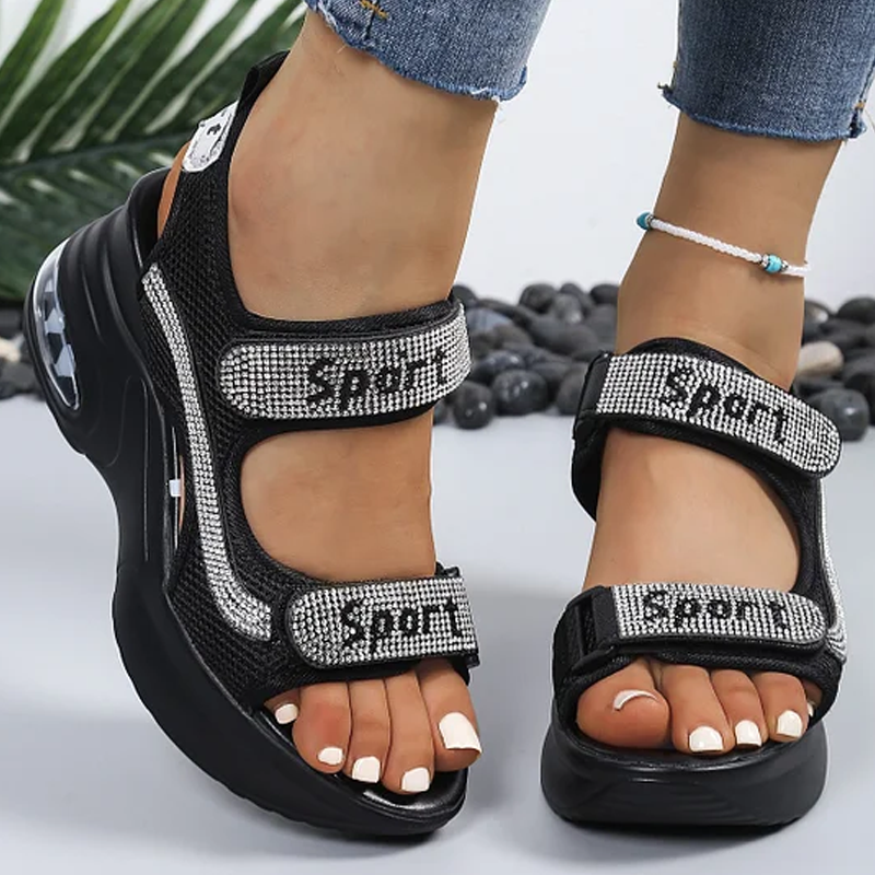 🔥Senaste erbjudande – 50 % rabatt – Trendiga ortopediska sandaler för damer med c-sulaompensée ornées de strass