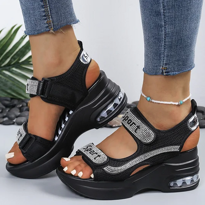🔥Senaste erbjudande – 50 % rabatt – Trendiga ortopediska sandaler för damer med c-sulaompensée ornées de strass